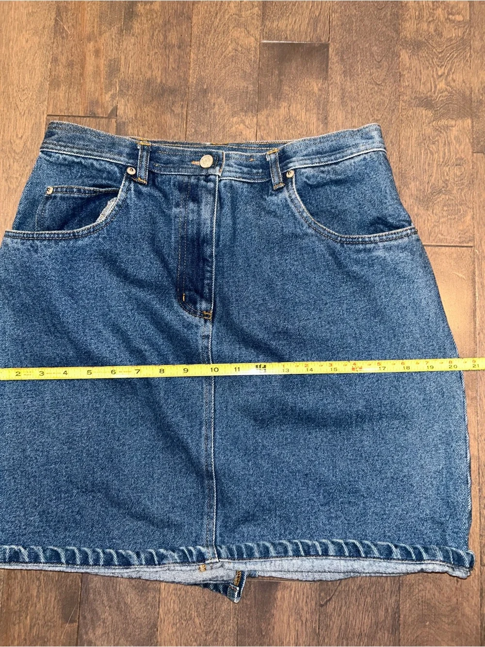 Vintage Bill Blass Denim Skirt Womens size 12 Made in UAE